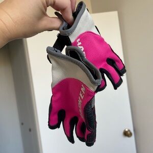 NWOT Harken youth/petite women’s fingerless gloves